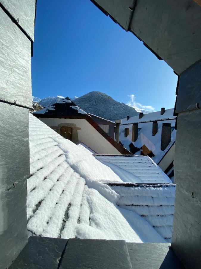 Esplendido Atico En Sallent Con Vistas Sallent De Gallego Exterior photo