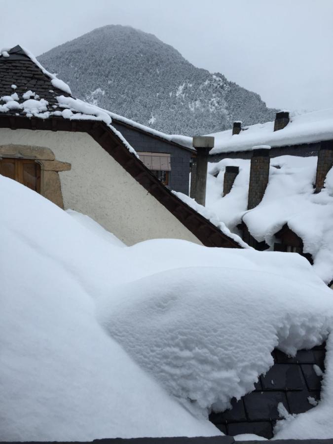 Esplendido Atico En Sallent Con Vistas Sallent De Gallego Exterior photo